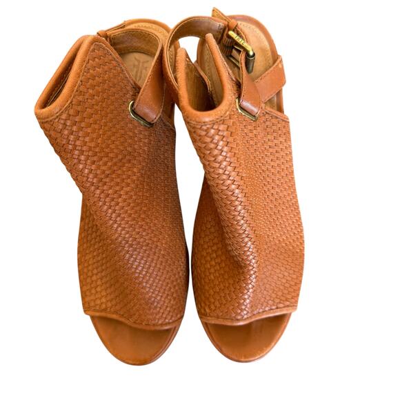 Frye Women's Brown Leather Woven Shield Peep Toe Slingback Heel - Size 10 - Picture 5 of 11